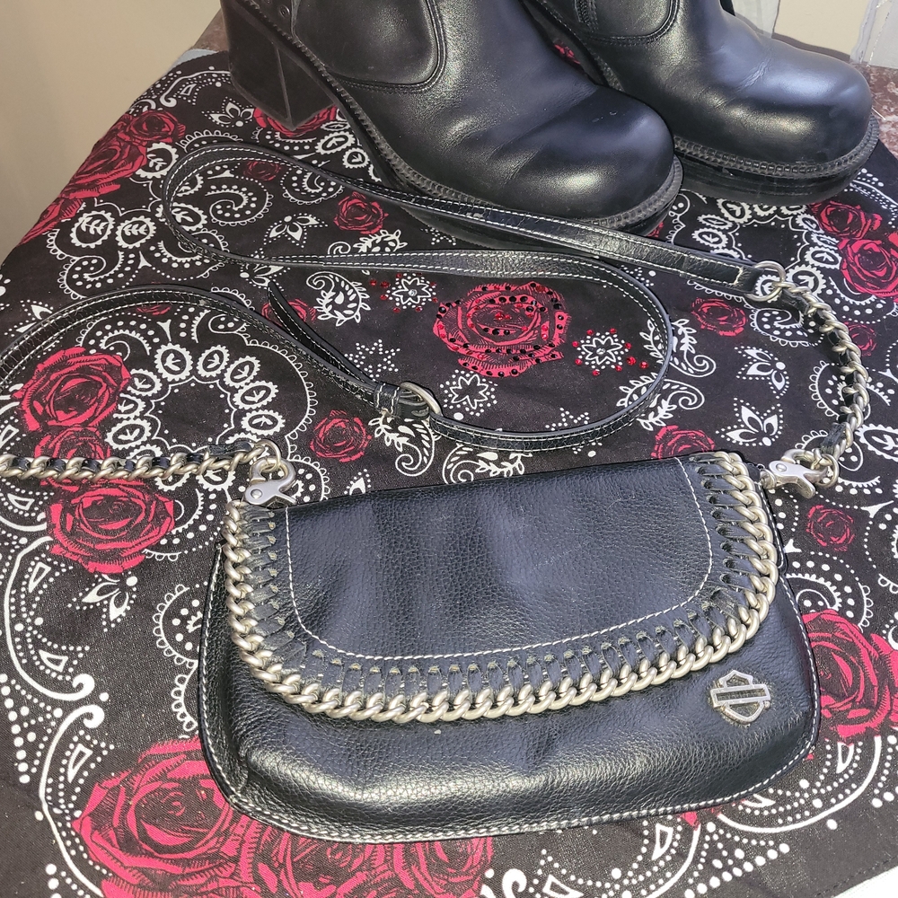 Harley-Davidson Black Crossbody Bag with Silver Chain